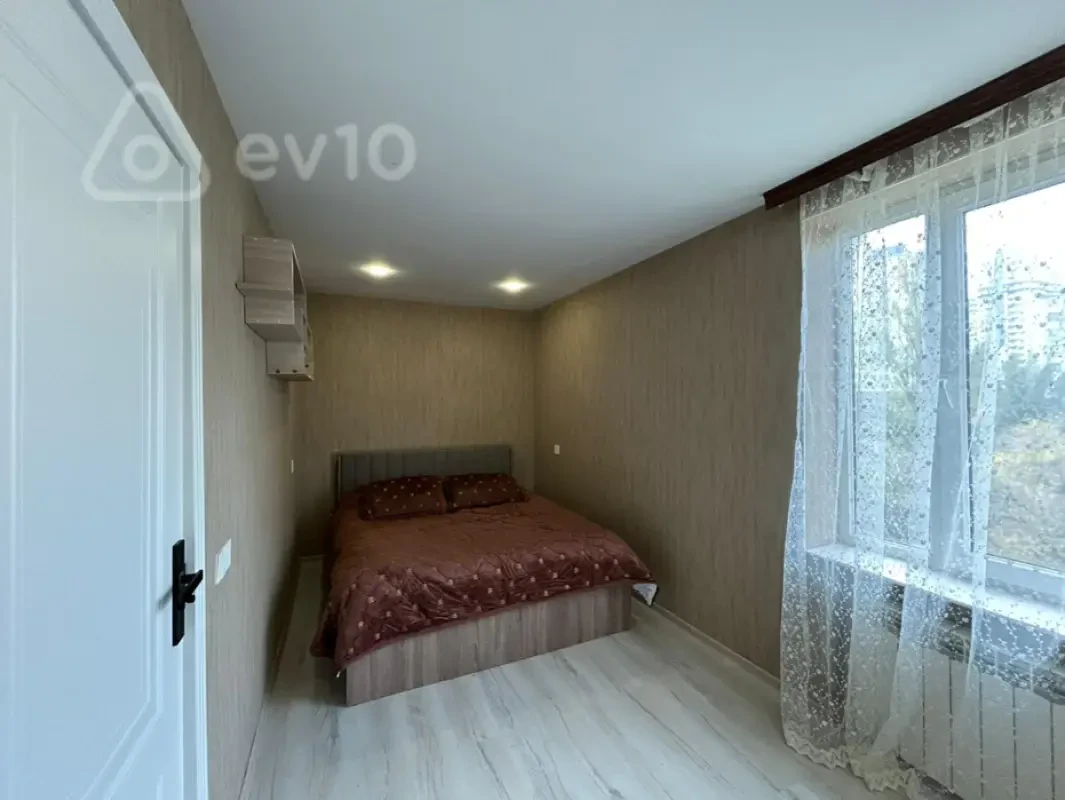 Kirayə verilir 2 otaqlı köhnə tikili 55 m²