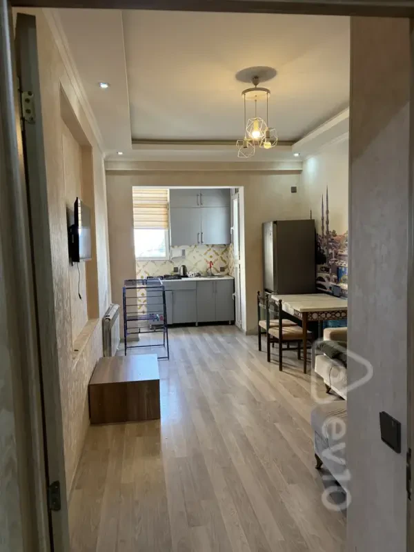 Kirayə verilir 3 otaqlı yeni tikili 70 m²