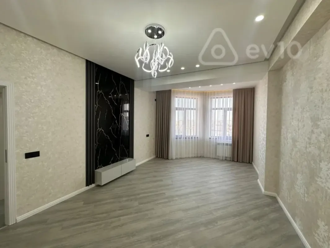 Satılır 2 otaqlı yeni tikili 67 m²