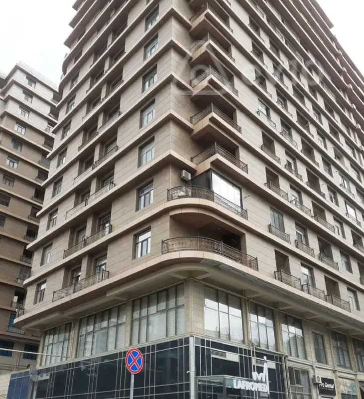 Kirayə verilir 2 otaqlı yeni tikili 75 m²