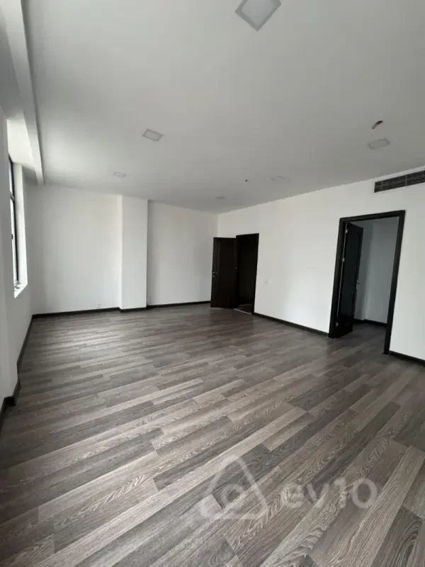 Kirayə verilir 16 otaqlı ofis 530 m²