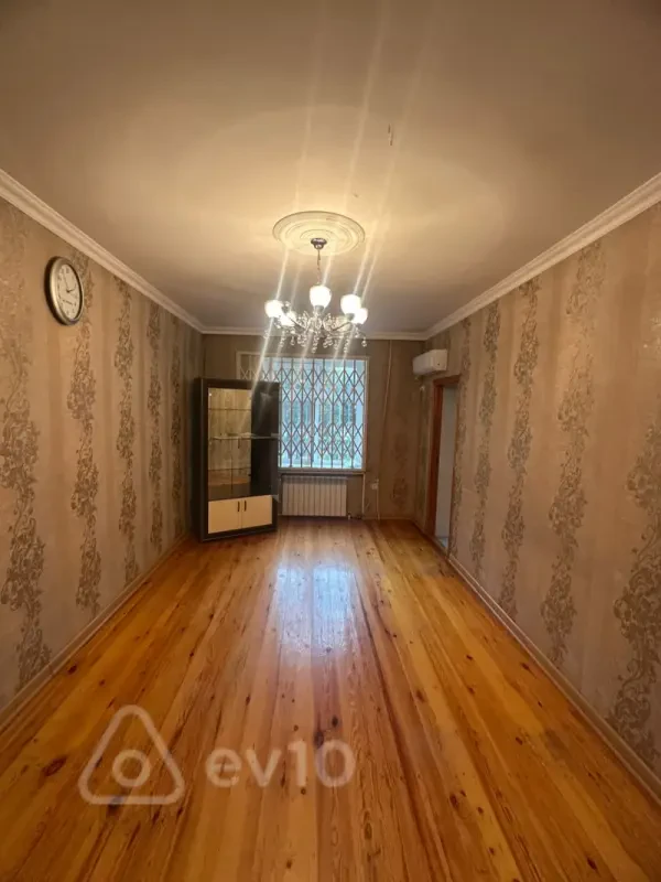 Satılır 3 otaqlı köhnə tikili 50 m²