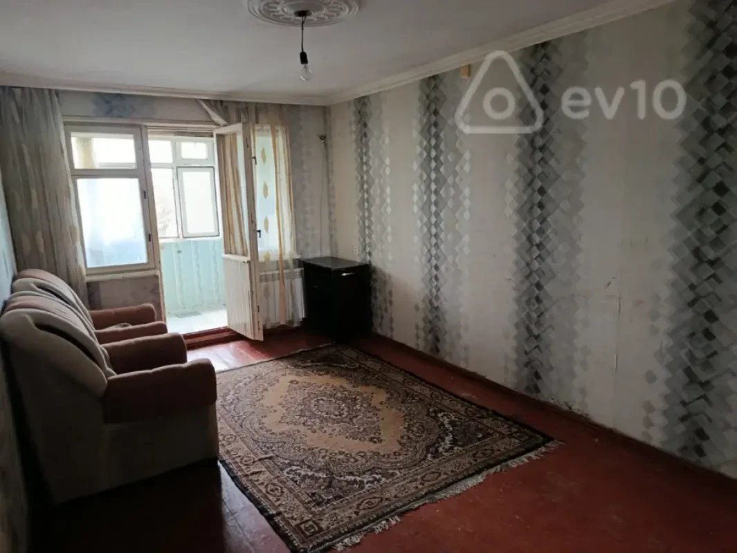 Kirayə verilir 3 otaqlı köhnə tikili 65 m²