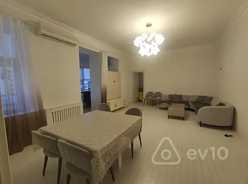 Satılır 3 otaqlı köhnə tikili 97 m² — Bakı, Nəsimi 3 otaq 97.00 m²