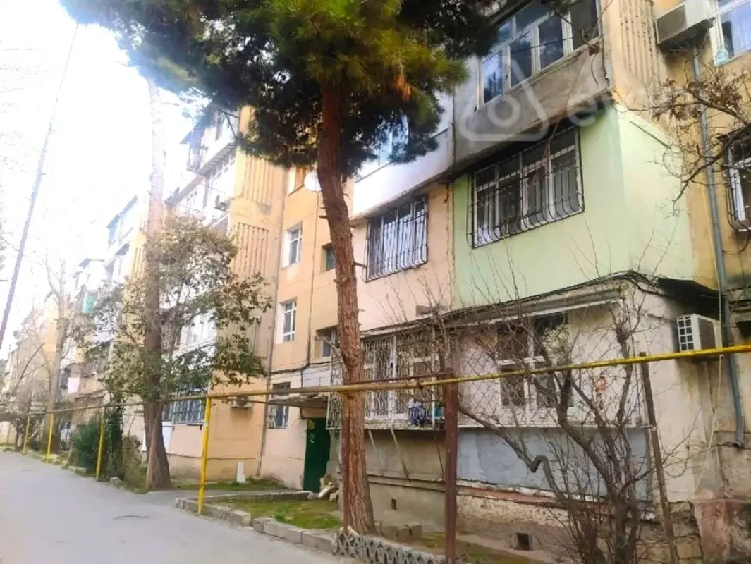 Satılır 2 otaqlı köhnə tikili 50 m²