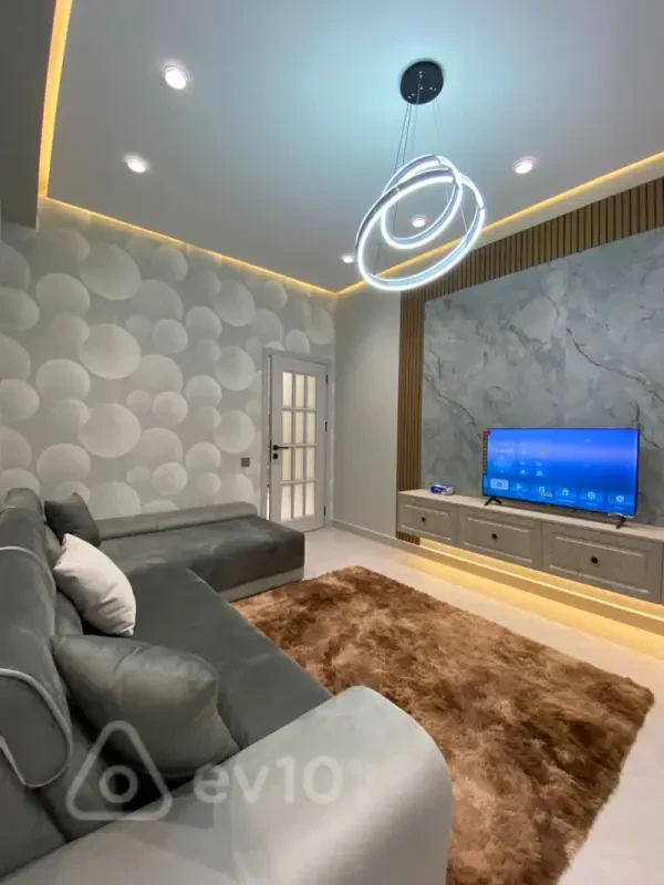 Kirayə verilir 2 otaqlı yeni tikili 76 m²
