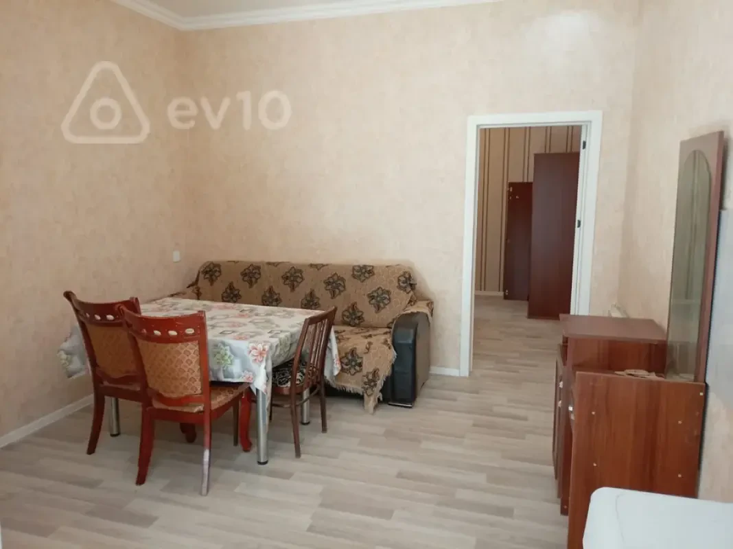 Kirayə verilir 2 otaqlı həyət evi 49 m²