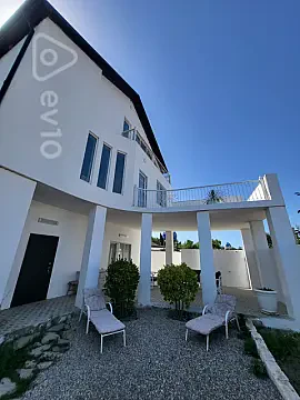 Kirayə verilir 6 otaqlı həyət evi 300 m² — Xaçmaz 6 otaq 300.00 m²
