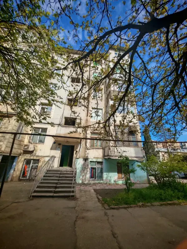 Kirayə verilir 2 otaqlı köhnə tikili 45 m²