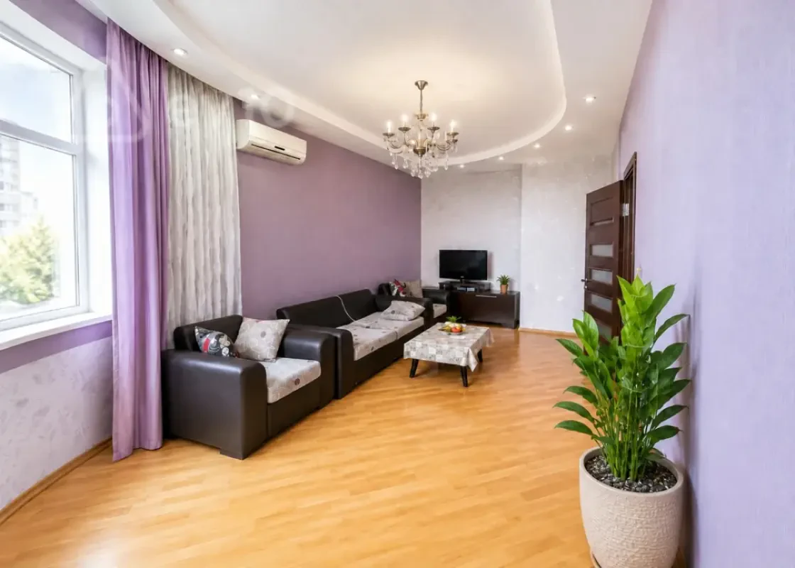 Kirayə verilir 2 otaqlı yeni tikili 90 m²