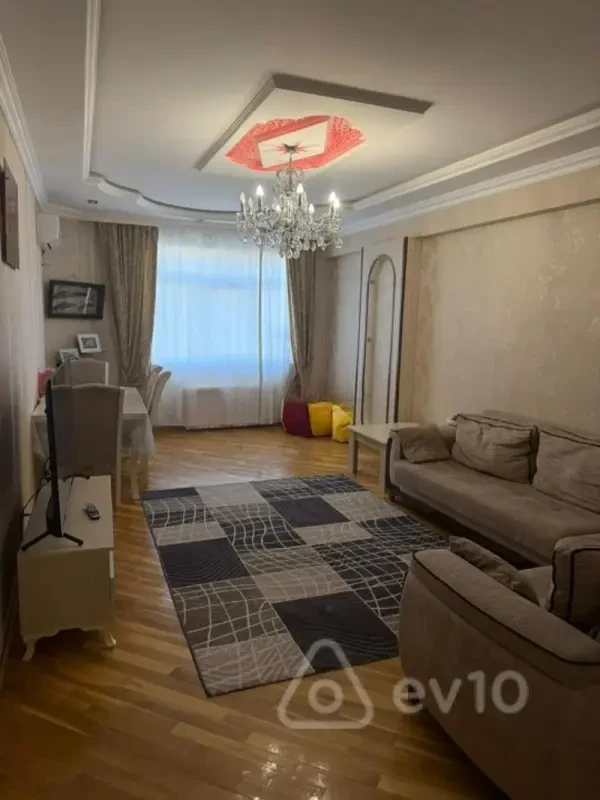 Satılır 3 otaqlı yeni tikili 100 m²