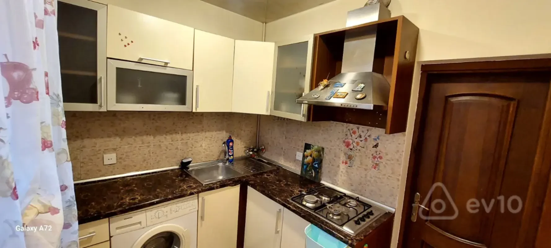 Kirayə verilir 2 otaqlı köhnə tikili 65 m²