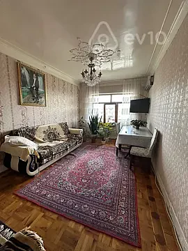 Satılır 4 otaqlı köhnə tikili 105 m² — Bakı, Nizami 4 otaq 105.00 m²