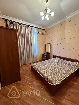Kirayə verilir 3 otaqlı köhnə tikili 72 m² — Bakı, Səbail 3 otaq 72.00 m²
