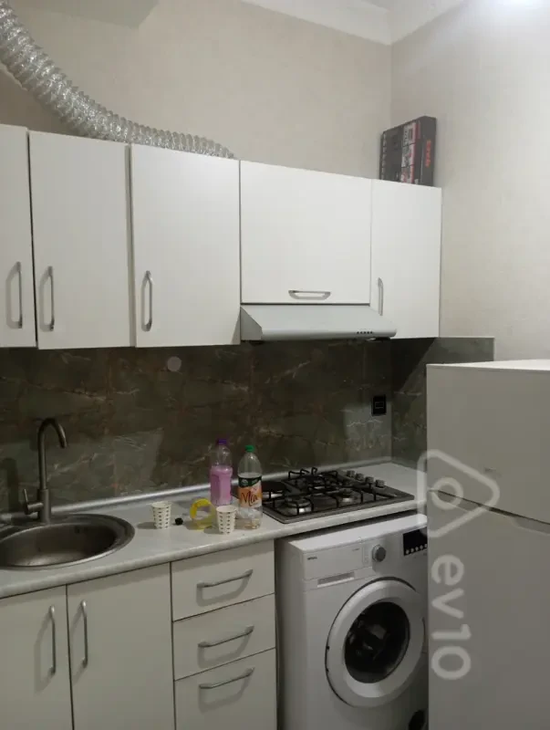 Kirayə verilir 2 otaqlı yeni tikili 47 m²