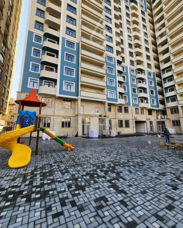 Satılır 4 otaqlı yeni tikili 172 m²