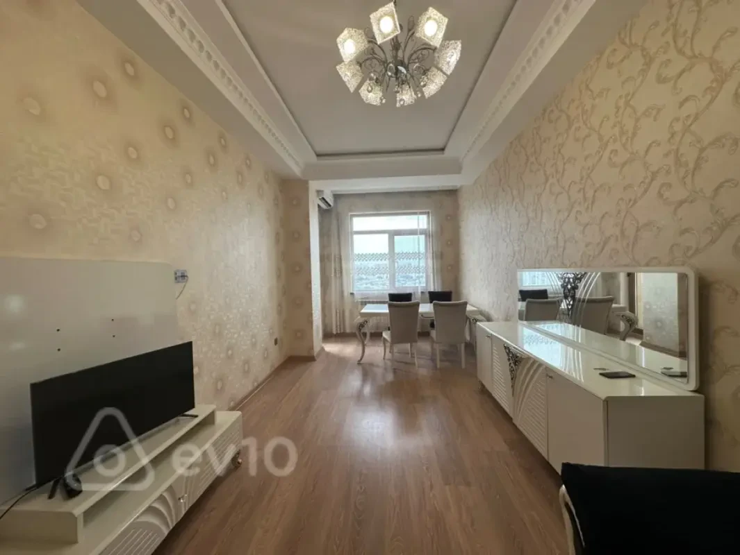 Satılır 2 otaqlı yeni tikili 100 m²