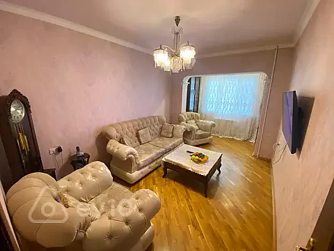 Satılır 4 otaqlı köhnə tikili 120 m² — Bakı, Binəqədi 4 otaq 120.00 m²