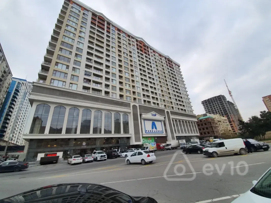 Kirayə verilir 3 otaqlı yeni tikili 130 m²