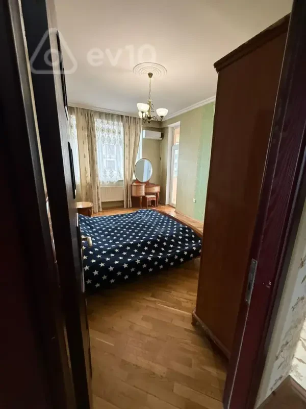 Kirayə verilir 3 otaqlı yeni tikili 101 m²