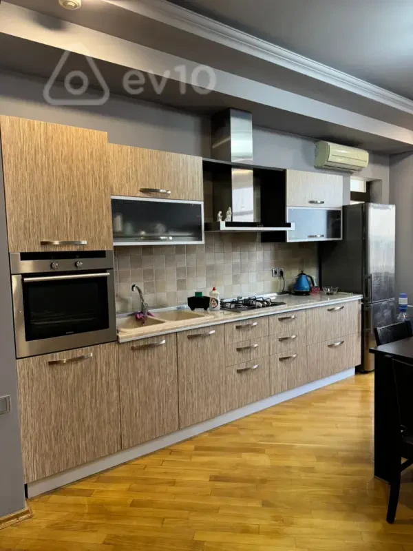 Kirayə verilir 3 otaqlı yeni tikili 110 m²