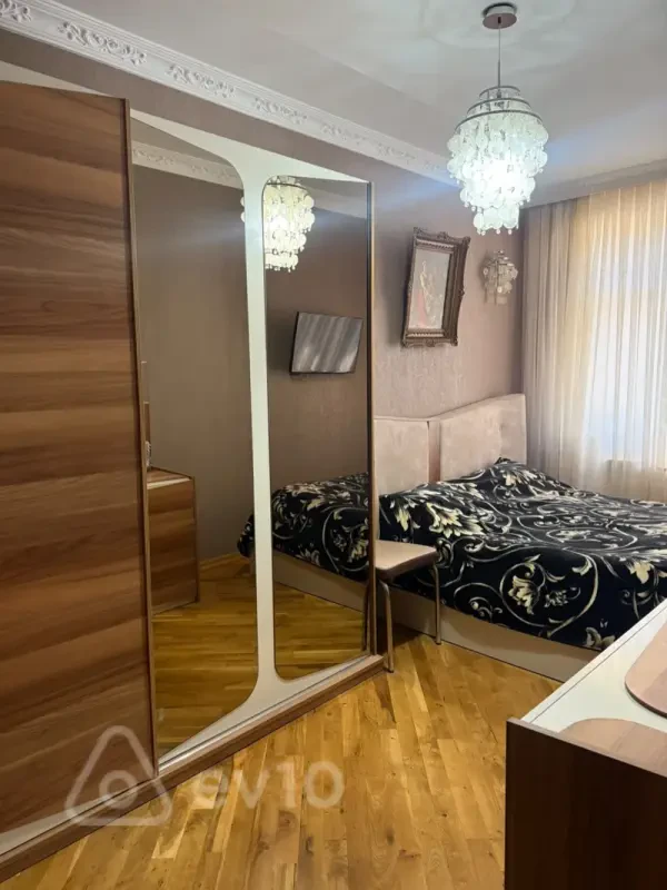 Kirayə verilir 3 otaqlı köhnə tikili 45 m²