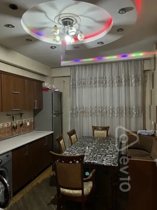 Kirayə verilir 3 otaqlı yeni tikili 130 m²