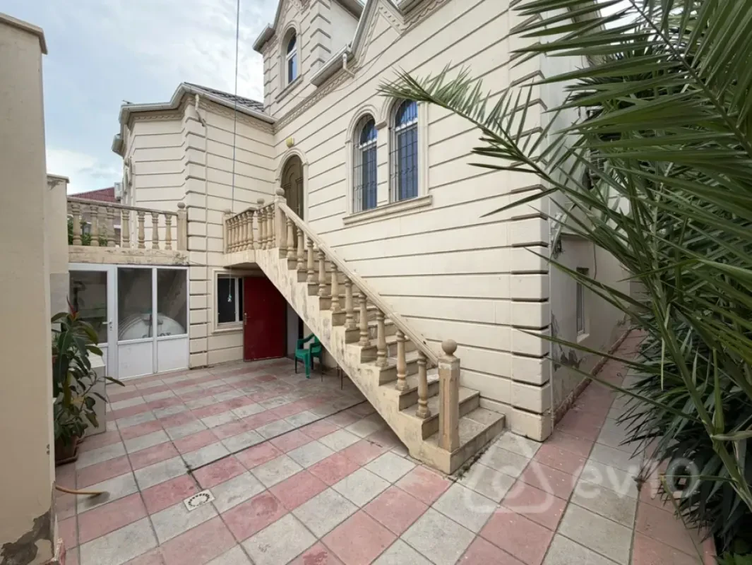 Kirayə verilir 2 otaqlı həyət evi 120 m²