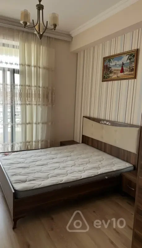 Kirayə verilir 3 otaqlı yeni tikili 110 m²