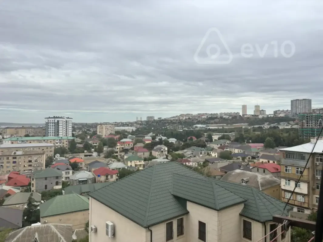 Kirayə verilir 3 otaqlı köhnə tikili 60 m²