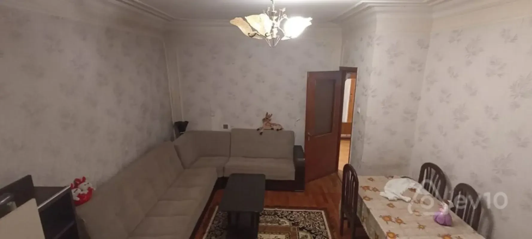 Kirayə verilir 2 otaqlı köhnə tikili 50 m²
