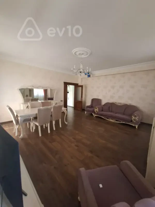 Kirayə verilir 3 otaqlı yeni tikili 140 m²