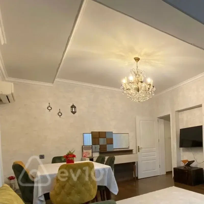 Kirayə verilir 2 otaqlı yeni tikili 75 m²