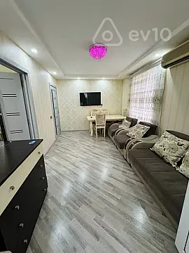 Kirayə verilir 2 otaqlı köhnə tikili 45 m² — Bakı, Nizami 2 otaq 45.00 m²