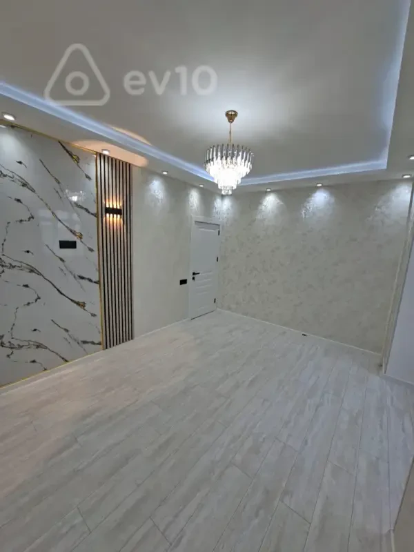 Satılır 2 otaqlı köhnə tikili 45 m²