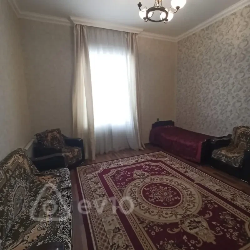 Kirayə verilir 2 otaqlı köhnə tikili 60 m²
