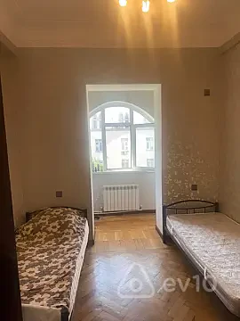Kirayə verilir 2 otaqlı köhnə tikili 85 m² — Bakı, Nərimanov 2 otaq 85.00 m²