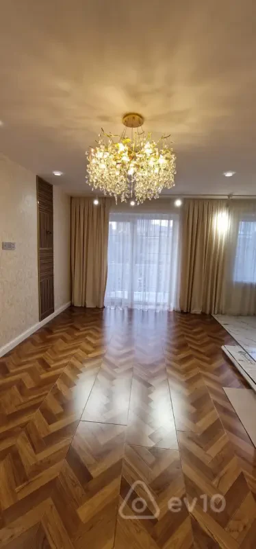 Satılır 3 otaqlı köhnə tikili 75 m²
