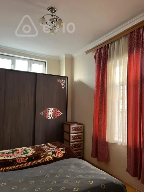 Kirayə verilir 2 otaqlı həyət evi 75 m²