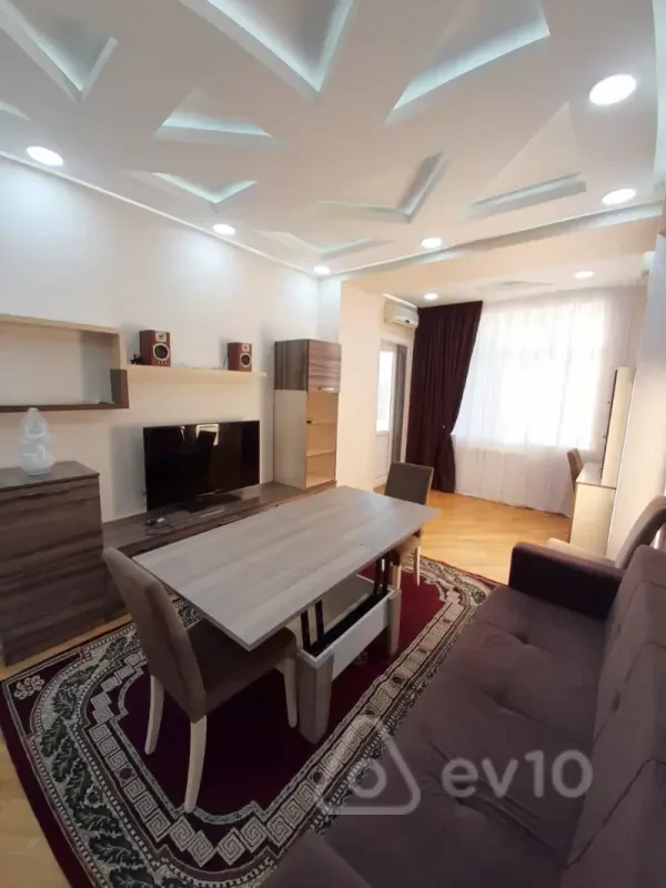 Kirayə verilir 2 otaqlı yeni tikili 60 m²