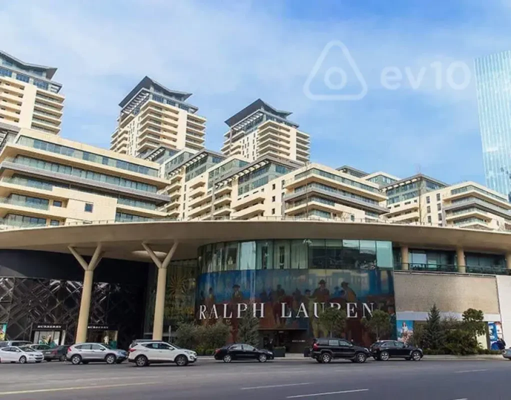 Satılır 3 otaqlı yeni tikili 140 m²