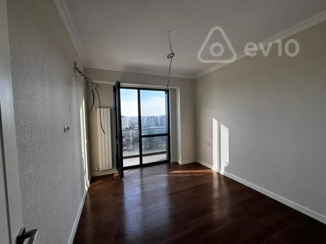 Kirayə verilir 2 otaqlı köhnə tikili 65 m²