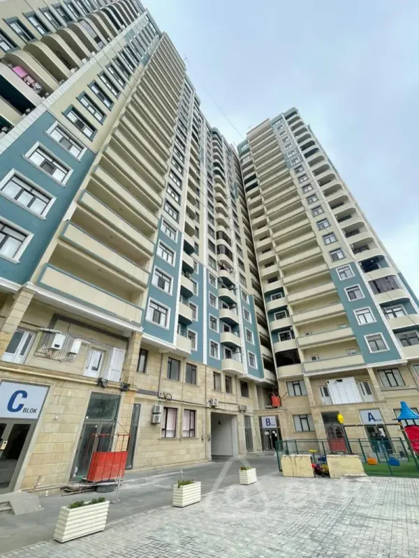 Satılır 2 otaqlı yeni tikili 75 m²