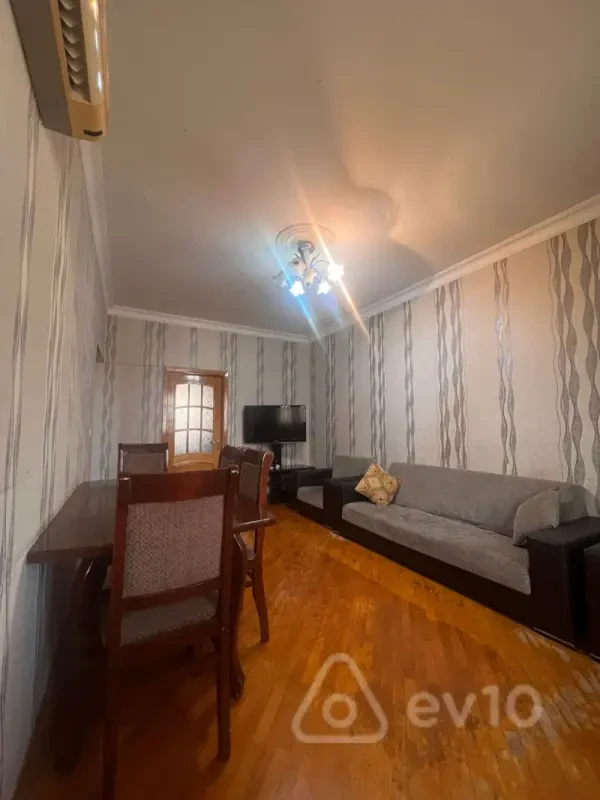 Satılır 3 otaqlı köhnə tikili 65 m²