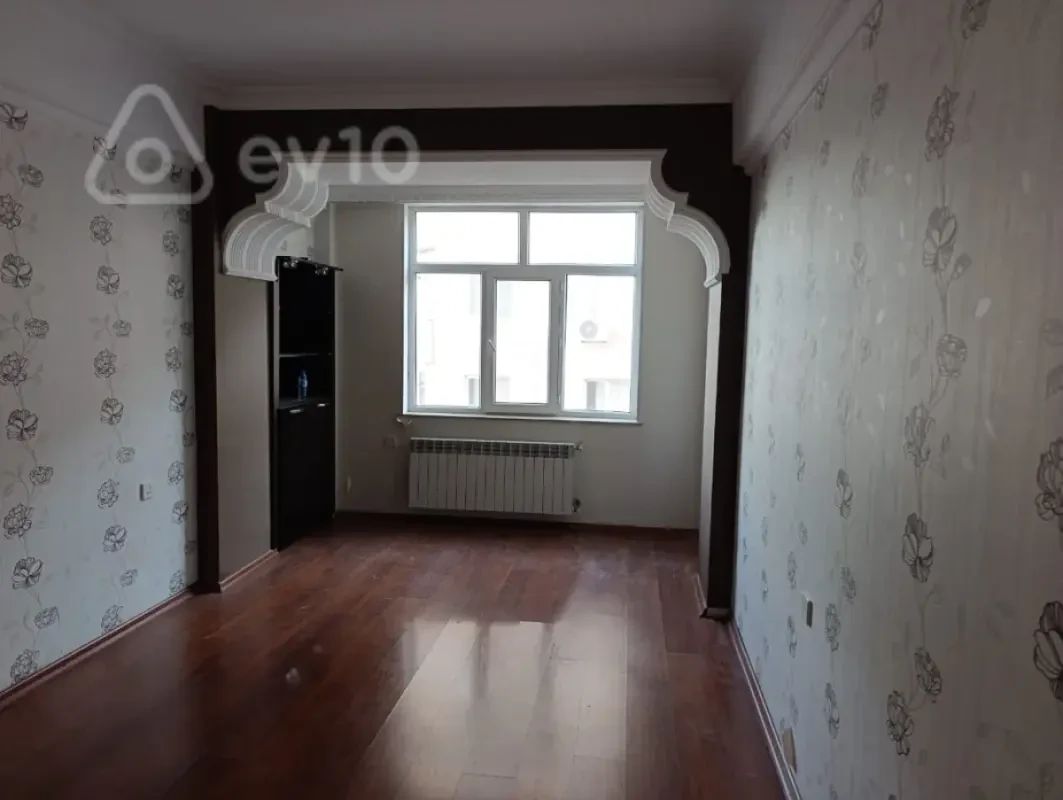 Kirayə verilir 2 otaqlı yeni tikili 65 m²