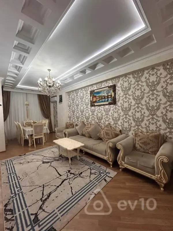 Kirayə verilir 4 otaqlı yeni tikili 120 m²