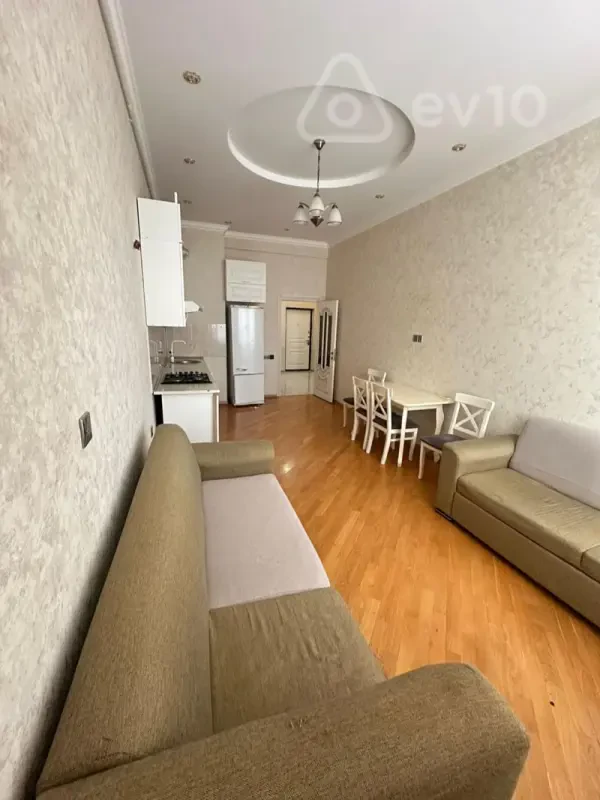 Kirayə verilir 2 otaqlı yeni tikili 65 m²