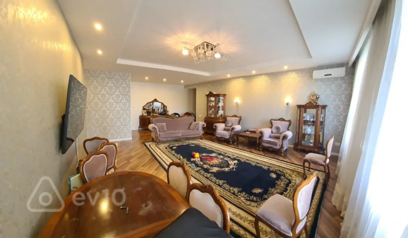 Kirayə verilir 3 otaqlı yeni tikili 120 m²
