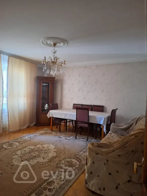 Kirayə verilir 3 otaqlı yeni tikili 80 m²