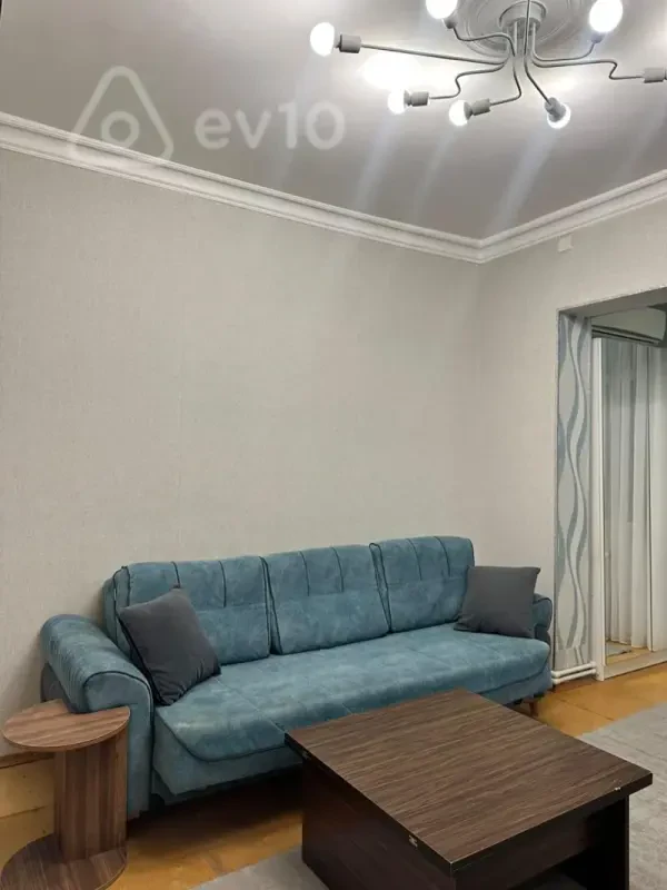 Satılır 2 otaqlı köhnə tikili 38.8 m²